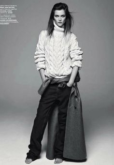 kasia struss by claudia knoepfel and stefan indlekofer for vogue russia september 2012 Sweater Runway, Tomboy Chic, Vogue Russia, Portrait Girl, Fashion Editorial, Chunky Sweater, Cozy Knits, Dandy