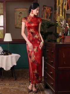 Red Qipao, Qipao dress for women, modern Qipao, mulberry Silk Qipao – Beth and Brian Qipao Qipao Dress Traditional, Tea Ceremony Dress, Qipao Pattern, Wedding Qipao, Red Qipao, Modern Qipao, Chinese Style Dress, Fotografi Vintage, Qipao Dress