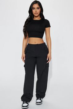 Dunk Outfit, Parachute Pant, Sportswear Outfits, Fashion Nova Outfits, Swag Outfits For Girls, Utility Pockets, Fall Fashion Outfits, Swag Outfits