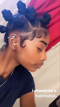 Ear Piercing Ideas Baddie, Ponytail Styles Curly Hair, Piercings Ears, Edges Hair