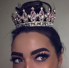 • @hernightskyy • Single Life, Makeup Goals, Tiaras And Crowns, Makeup Inspo, Maquillaje De Ojos, Girly Things, Hair And Nails, Headpiece, Tiara