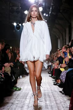 Isabel Marant Style, Luna Bijl, Catwalk Fashion, Live Fashion, 2020 Fashion, Mode Inspo, Mode Vintage, Fashion 2020, Runway Looks