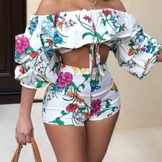 Material Polyester/Spandex Buchona Shorts, Como Fazer Short, Two Piece Shorts Set, Summer Prints Fashion, Two Piece Short Set, Short Set, Wholesale Clothing, Baddie Outfits, Coco Chanel