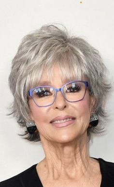 Grey Hair And Glasses, Hair And Glasses, Short Wavy Haircuts, Short Shaggy Haircuts, Hair Messy, Shaggy Short Hair, Short Shag Hairstyles, Maggie Smith