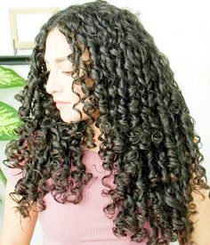 Layered Curly Haircuts, Long Curly Haircuts, Curl Types, Beauty Hacks Nails, Wavy Curls