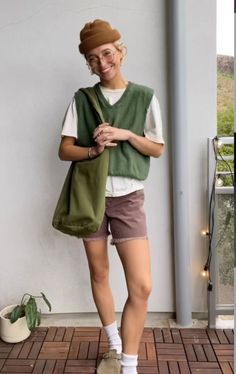 Genderless Outfit Ideas, Summer Nonbinary Outfits, Trans Masc Style, Androgynous Outfits Summer, Summer Outfits Nonbinary, Summer Tom Boy Femme, Character Aesthetic Inspiration, Androgynous Fashion Summer, Summer Outfits Midsize Women