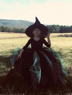 Step into the Halloween spirit with a classic witch look, complete with pointed hats, capes, and an air of mystery. Perfect for a magical night out 🌙✨ Kids Witch Costume Diy, Tulle Witch Costume, Scary Monster Costume, Toddler Witch Costumes, Black Tutu Dress, Kids Witch Costume, Witch Costume Diy, Witch Tutu, Witch Costumes