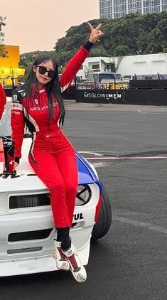 Jdm Outfits Women, Racing Outfit Aesthetic, Racer Girl Outfit, Racing Outfit For Women, Race Car Driver Costume Women, Formula 1 Outfit Women, Female Racer Aesthetic, Racer Suit