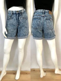 "Vintage 80's Guess USA, Acid Wash, High Waisted, Denim Shorts (Size 8) These Ladies Shorts come in an acid wash blue with button fly and have three front pockets, two back pockets and are high waisted with belt loops, and signature Guess Patch in leather.  Style: 10955. Cut: 11613. 100% Cotton Made in USA *These shorts are in excellent condition. *Free Shipping within the US. Size: (M) Modern Day 8 Waist: 29\" Hips: 38\" Inseam: 8 1/2\" Rise: 11\" (front) 14\" (back) Leg Opening: 11\" Weight: 12 oz *Follow FreshandSwanky on Instagram" 80s Style Women, Ladies Shorts, Burgundy Shorts, High Waisted Denim Shorts, Vintage Wrangler, Leather Style, Short En Jean, Acid Wash, High Waisted Denim