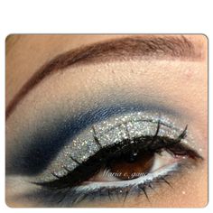 Silver and blue eyeshadow Eyeshadow For Wedding, Blue And Silver Eyeshadow, Eyeshadow Simple, Eye Makeup Colorful, Glamour Witch, Makeup For Work, Disco Makeup, Eyeshadow Blue, Silver Eyeshadow