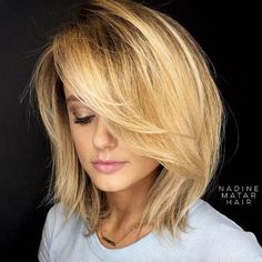 Short Bob Haircuts For Thick Hair Bob Shag, Hair Print, Medium Layered Haircuts, Shag Haircuts, Medium Layered Hair, Layered Bob Hairstyles, Short Hairstyles For Thick Hair, Golden Blonde, Haircut For Thick Hair