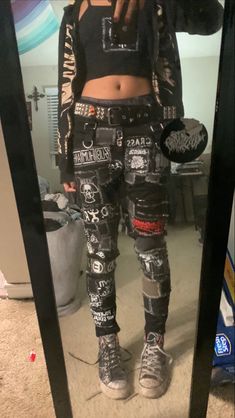 Goth Patch Pants, Punk Clothing Aesthetic, Crust Pants Ideas, Crust Punk Aesthetic, Punk Patch Pants, Metal Head Outfits, Patch Pants Punk, Crust Punk Pants