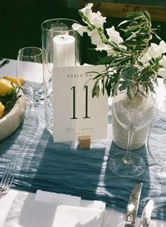 Printable Wedding Table Numbers. Simple garden party design. Perfect for the DIY bride. (5"x7") IMPORTANT: - This is a digital download only, you will not be receiving a physical product. - After your purchase you with receive a PDF with the link to an Editable Template on Canva. You must have a Canva account to edit this template. - If you have any questions about printing, feel free to ask! Personal Table Numbers Wedding, Sinages Design For Wedding, Table Number For Wedding, Table Numbers Garden Wedding, Minimalist Table Numbers Wedding, Wedding Diy Table Numbers, Number Tables For Wedding, Simple Wedding Table Numbers, Simple Table Numbers Wedding