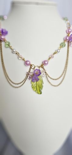 This cottagecore flower necklace makes a perfect fit for any dainty and cute outfit! This fairy core necklace can stacked with other necklaces or worn alone for any occasion. It is also the perfect gift for any nature lover.  It looks chick and stylish so add this to your collection today and show it off all day long! Length: 15" 💖 handmade with love ✨ aesthetic packaging  🎁gift ready If you need a personalized note please message me Care instructions  *avoid getting wet *store In cool,dry place. Plastic baggies work fine and jewelry will come with a bag *oxygen accelerates tarnish Please keep in mind that every piece is handmade by me thus giving each piece their own unique character. Therefore understand that no two piece are exactly alike and may vary slightly from the picture. Thank Fairy Wedding Necklace, Fairy Jewelry Necklace, Flower Necklace Outfit, With Love Aesthetic, Fairy Core Necklace, Aesthetic Packaging, Cottagecore Necklace, Cottagecore Jewelry, Birth Flower Necklace