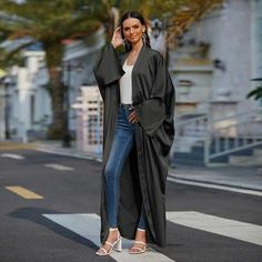 Long Kimono Duster Kimono Outfits, Abaya Kimono, Casual Kimono, Kimono Duster, Mode Abaya, Satin Kimono, Velvet Coat, Islamic Clothing, Long Kimono