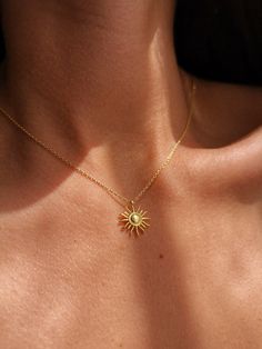 🌞 Elegant Gold Sun Necklace - 925 Sterling Silver-14K Gold Filled This unique necklace, also known as a "sun necklace" or "sunshine necklace," carries the warmth of the sun, making it a magnificent piece that complements any style. Crafted from 925 sterling silver, it stands out with its quality and durability. Adorned with elegant gold accents, it offers a captivating look reminiscent of a "sunburst necklace." Product Features: Material: 925 sterling silver Plating: Gold / Silver / Rose Gold L Gold Sun Necklace, Sunburst Necklace, Sunshine Necklace, Sun Charm, Sun Necklace, Gold Necklace Simple, Sun Pendant, Gold Sun, Gold Pendant Necklace