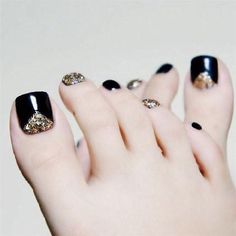 Nail Art For Girls, Press On Toenails, Gold Acrylic Nails, Fake Toenails, Acrylic Toes, Nagel Tips, Ingrown Toe Nail, Nail Forms, Toe Nail Art