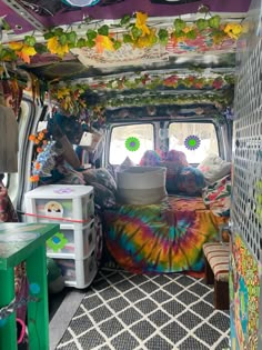 Volts Wagon Van Aesthetic, Trippy Camper Interior, Hippy Van Life, Traveling Van Ideas, Maximalist Van Life, Compact Storage Ideas Bedroom, Volkswagen Van Interior Ideas, Hippie Car Aesthetic, 70s Van Interior