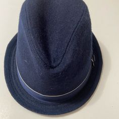 Fedora Hat In Size S/M, Smoke And Pet Free Home Casual Adjustable Blue Fedora, Classic Blue Winter Hat, Casual Blue Fedora Hat, Casual Blue Fedora With Short Brim, Casual Blue Fedora With Flat Brim, Blue Flat Brim Fedora For Winter, Blue Short Brim Felt Hat For Fall, Casual Blue Felt Hat With Short Brim, Blue Fedora Felt Hat For Winter