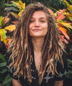 Woman Dreadlocks, Dread Inspiration, Dreadlocks Girl, Blonde Dreads, Synthetic Dreadlocks