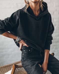 Hoodie in charcoal with a peachy soft feel with an embroidered logo on the chest. Neue Outfits, Hoodie Outfit, Outfits Casuales, Stuart Weitzman, Autumn Winter Fashion, A Black, Capsule Wardrobe, Fashion Inspo Outfits