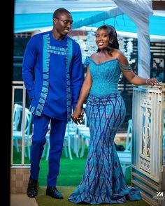 Kente Couples Outfits, Ankara Engagement Dress, Roora Outfits, Gambian Wedding, Kente Styles For Engagement, Ensemble Couple, Ghanaian Wedding