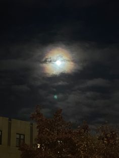 Moon with rainbow ring around it. College campus. Pretty moon Rainbow Around The Moon, Moonbows Rainbows, Moonbow Aesthetic, Ambiance Aesthetic, Sky Phenomenon, Mooncore Aesthetic, Scenery Beautiful, Miracle Musical