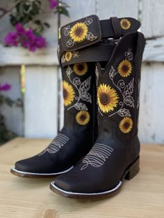 JB-1505 Chocolate- Botas Vaqueras para Mujer - CInturones Vaqueros para Mujer - Botas y CIntos para Mujer Vaqueros - Botas para Mujer Boots For Vaqueras, Mexican Botas, Sunflower Cowgirl Boots, Vaquera Boots, Mexican Boots, Quinceanera Shoes, Cute Cowgirl Boots, Sunflower Embroidery, Boot For Women