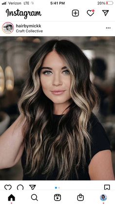 Color Ideas For Hair, Caramel Honey Blonde, Hair Caramel, Dark Brunette Hair, Dark Hair With Highlights, Hair Makeover, Spring Hairstyles