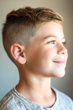 Flat Top With High Fade Haircut on smiling boy with brown hair, side view. Boys Haircut Short Sides, Fade Cuts For Boys, Boys Crew Cut, Boy Haircut Short, Short Boys Haircut, Short Boys Haircut Trendy, Boys Short Haircut, Boys Haircut Trendy, Hair Side View