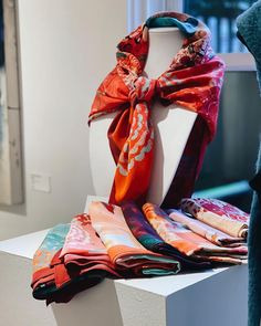 Silk Scarf Display Ideas, Scarf Fashion Photography, Indigo Accessories, Scarf Aesthetic, Scarf Photography, Scarf Packaging, Watercolor Scarf