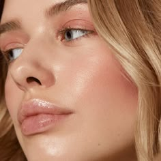 A versatile cream blush that instantly wakes up your complexion. Creamy texture that blends right into your skin and gives you the most natural looking flush of color. Blush Application, Eyebrow Serum, Minimalist Makeup, How To Apply Blush, Make Makeup, Image Skincare, Cream Blush, Normal Skin, Hair Serum