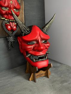 The Hannya mask will perfectly decorate your interior and it is suitable for a carnival or photoshoot. Moreover, I make to order Japanese masks according to your color and design preferences. The finished product, ready to wear. Perfect fits for cosplay or Halloween party, and it's comfortable to wear. Handmade from high-strength plastic, hypoallergenic and safe. Hand painted with acrylic paints and covered with matte lacquer. There is a soft pad for comfort inside the mask, also comes with a wi Hannya Maske, Kabuki Mask, Oni Maske, Mascara Oni, Japanese Hannya Mask, Oni Art, Ronin Samurai, Demon Mask, Samurai Mask