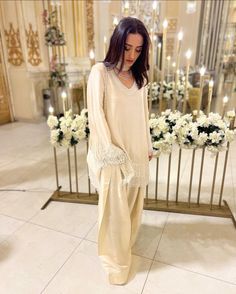 White Kameez, Churidar Design, Shadi Dress, Women Trousers Design, Indian Wedding Gowns, Shadi Dresses, Girls Clothes Patterns, Fashion Show Dresses