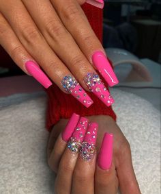 Stilleto Nails Designs, Glow Nails, Bling Acrylic Nails, Nail Designs Glitter, Pink Acrylic Nails, Best Acrylic Nails, Coffin Nails, Cute Nails