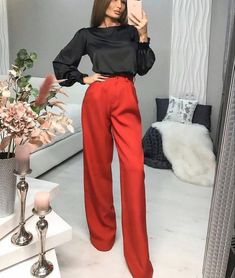 Red Trousers Outfit Classy, Red Trousers Outfit, Outfit Pantalon Rojo, Red And Black Outfits, Red Trousers, Suiting Fabric, Looks Black, Red High, Red Pants