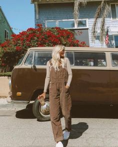 Granola outfit inspo, summer casual look, brown overalls nuetral outfit 🧸 pc: jameilynkane

- Boho outfit

- Boho chic outfits
 • Granola outfits summer

- Boho aesthetic 
 • Free people outfit
 • Casual summer outfit ideas

- Casual summer style Hippie Style Winter, Outfit Inspo Summer Casual, Granola Outfits Summer, Brown Overalls