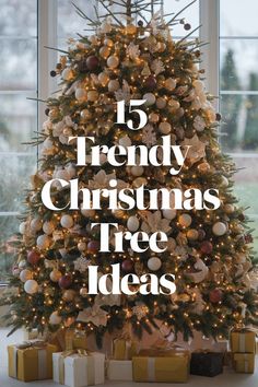 15+ Stylish 2024 Christmas Tree Topper Ideas Lodge Christmas Tree, Christmas Tree Topper Ideas, Personalized Tree Skirt, Holiday Decor Trends, Tree Topper Ideas, Cashmere Christmas Tree, Western Christmas Tree, White Baubles