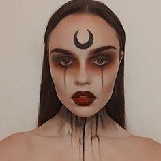 Scary Demon Costume, Baphomet Costume Woman, Halloween Inspired Makeup Easy, Witch Queen Makeup, Hot Witch Makeup, Female Demon Makeup, Scary Easy Makeup, Which Make Up, Which Make Up For Halloween