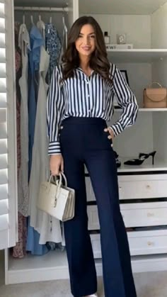 Closet Full Of Clothes, Casual Work Outfits Women, Business Outfits Women, Corporate Outfits, Mode Casual