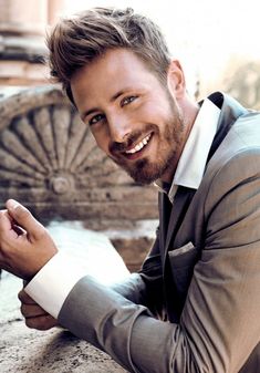 elegant clothes + handsome smile = stylish man Groom Hair Styles, Cute Wedding Hairstyles, Man With A Beard, Engagement Hairstyles, Wavy Hairstyles Medium, Beard Growth, Trendy Wedding Hairstyles, Mens Cuts