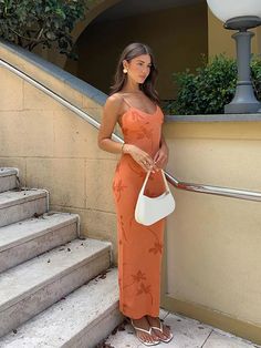 45241225085173|45241225150709|45241225183477 Dekota Thompson Aesthetic, Dekota Thompson Outfit, Maxi Dress Poses, Beach Holiday Dresses, Spaghetti Strap Bodycon Dress, Backless Bodycon Dresses, Leaves Print Dresses, Maxi Dress For Women, Clubwear Dresses