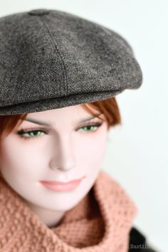 Shop premium quality mens and womens woolen newsboy hats made by us with great care and love in our handmade fashion design studio. ■ MADE TO ORDER: up to 3-5 business days from payment date (before shipping) ■ Size chart: see photo #2 ■ Size adjustable with invisible elastic band sewn in at back ■ Made of premium quality coat wool fabric of beautiful medium grey color ■ Lined with natural lining ■ Visor made of high quality flexible plastic ■ IMPORTANT: The hat's crown does NOT snap to its viso Wool Visor Hat For Winter, Winter Wool Visor Hat, Classic Winter Hat With Visor, Classic Winter Visor Hat, Gray Winter Hat With Visor, Classic Winter Beret, Winter Visor Beret, Classic Gray Beret For Winter, Classic Winter Cap