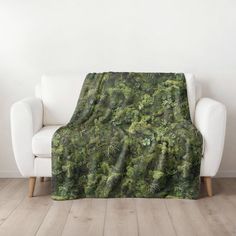 Important Holiday Shipping Information: If you place an order after the following dates, we can not guarantee delivery before Christmas: :: Domestic US: December 10th :: International: November 30th We will still accept all orders after those dates, and process them ASAP to give them the best chance of delivery. Thank you! This blanket is the perfect gift for anyone! You can keep it for yourself or give it as a fun gift to someone special! It is soft to touch and perfect to cuddle up in. *Blanke Moss Blanket, Cottagecore Blanket, Blanket Sofa, Cottagecore Decor, Sofa Blanket, Book Nooks, Saint Louis, Metallic Colors, Toddler Sizes