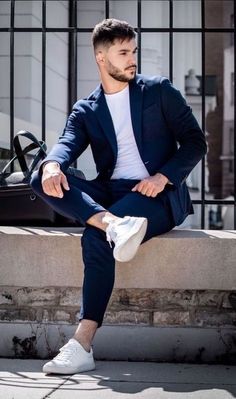 Formal Causal Men, Blazer With Jeans Mens Wedding, Men Formal Outfit Classy Suits, Best Suits For Men, Suits And Sneakers, Blazers For Men Casual, Mens Fashion Suits Casual, Mens Smart Casual Outfits