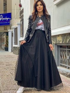 Sheer Skirt Outfit, Casual Black Skirt, Long Black Tulle Skirt, Choir Outfits, Polka Dot Skirt Outfit, Dot Skirt Outfit, Polka Dots Skirt, Tulle Skirts Outfit, Black Skirt Outfits