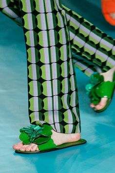 Manolo Blahnik Heels, Miu Miu Shoes, 2017 Fashion Trends, Vogue Russia, Womens Shoes High Heels, Spring Summer 2017, Spring 2017, All About Fashion, Trending Shoes