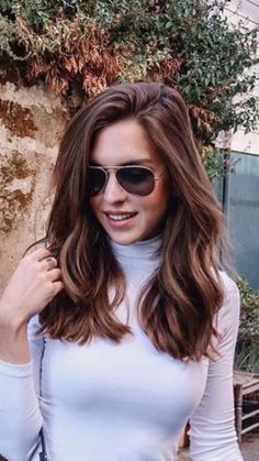 Hair Slick, Medium Length Blonde Hair, Rambut Brunette, Hairstyle Inspiration, Girl Haircuts, Trendy Haircuts, Women's Hair, Medium Hair Cuts, Medium Length Hair Cuts