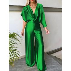 Brand New With Tags!! Material Polyeste Type: Jumpsuits Color: Green Not Zara Brand!! All Green Outfits For Women, Trending Two Piece Outfits, Summer Green Outfit, Green Outfits For Women, Style Anglais, Jumpsuit Fitted