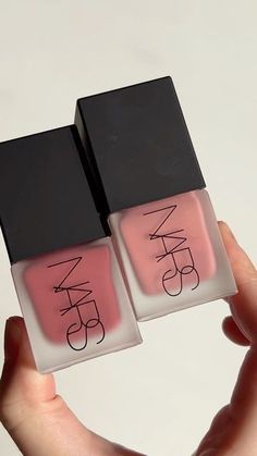 Nars Liquid Blush Dolce Vita, Nars Blush Dolce Vita, Glowy Blush, Nars Products, Nars Liquid Blush, Blush Beauty, Nars Blush, Makeup Accesories, Nars Makeup